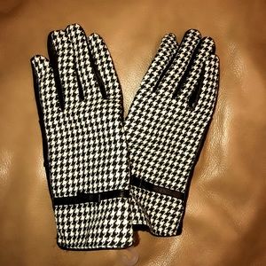 LTech Touchscreen Gloves